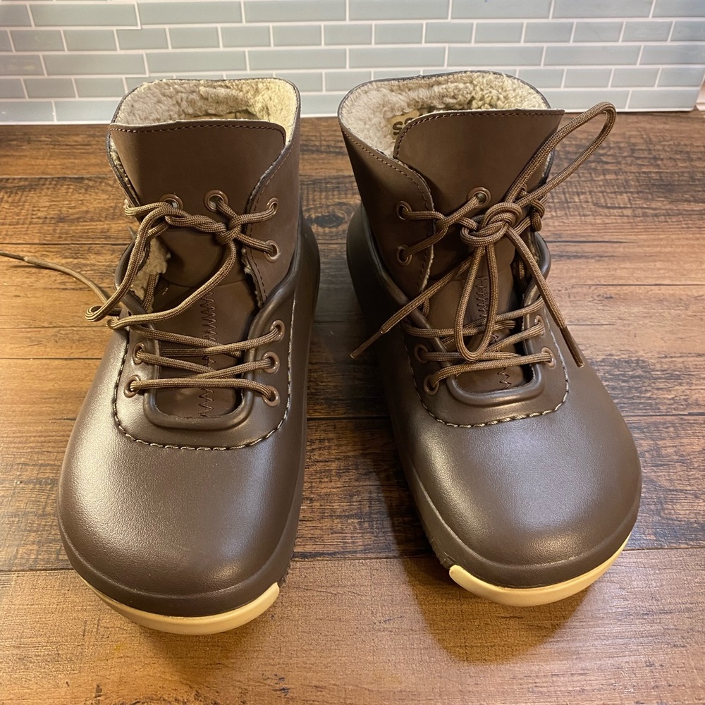 Crocs cozy boots! NWOT